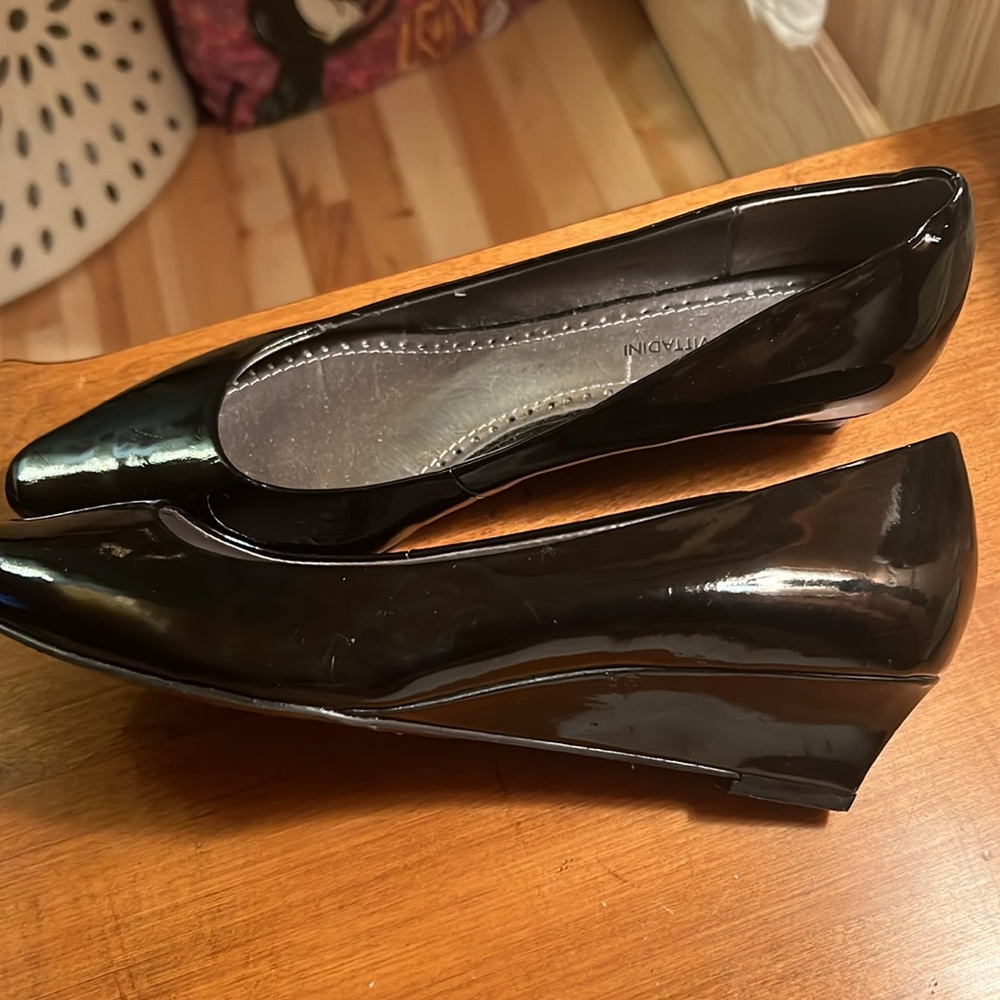 Adrienne Vittadini Black Patent Leather Shoes.  Size 8M.